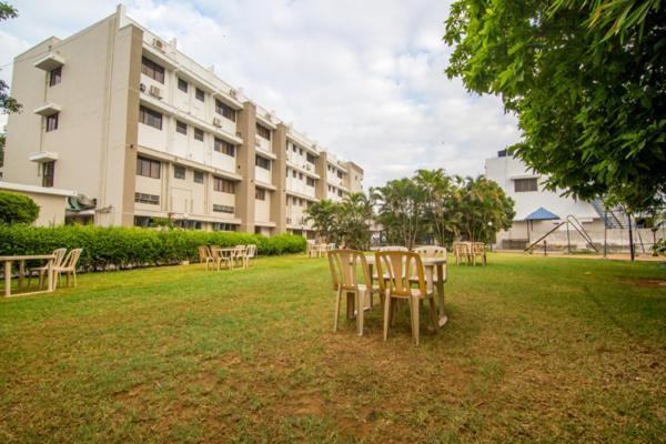 Gayathri Hotels Tirupur Exterior foto